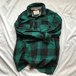 Buffalo plaid flannel shirt women’s small